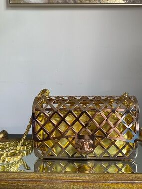 SHOULDER BAG